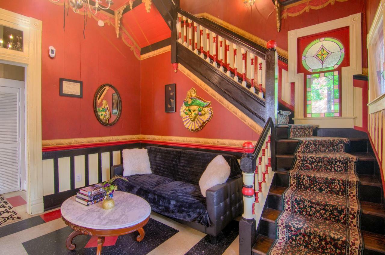 The Mardi Gras House Bed & Breakfast โมบิล ภายนอก รูปภาพ