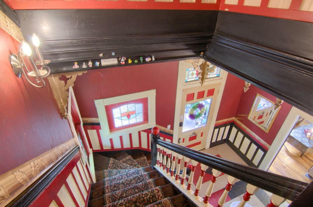 The Mardi Gras House Bed & Breakfast โมบิล ภายนอก รูปภาพ