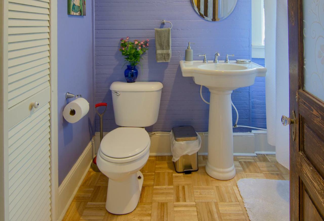 The Mardi Gras House Bed & Breakfast โมบิล ภายนอก รูปภาพ